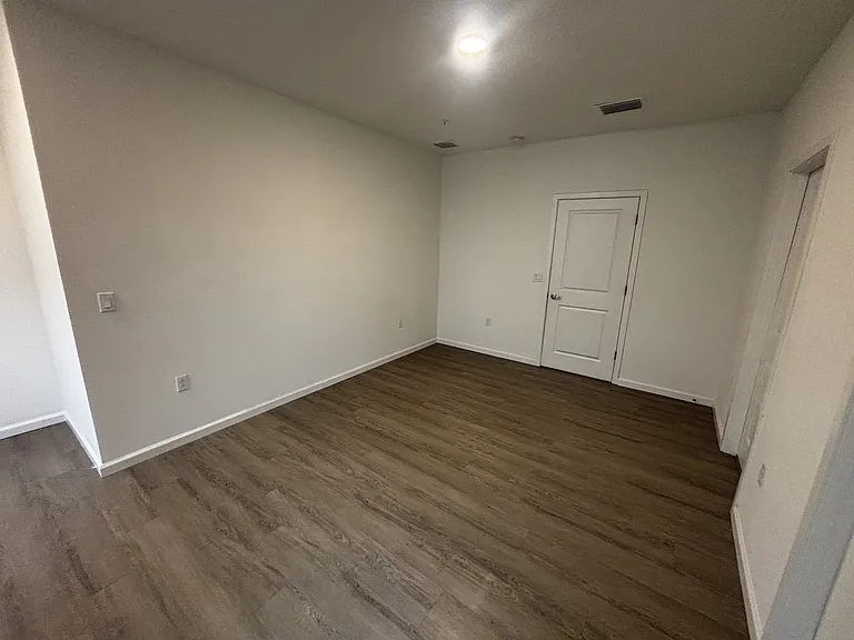 1209 Southstation Pl — Photo 31