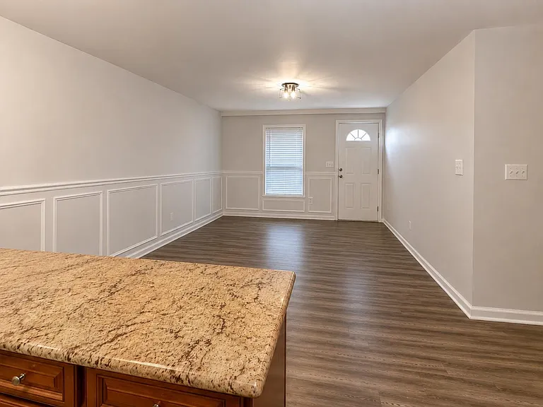 171 Clifford St #1 — Photo 5