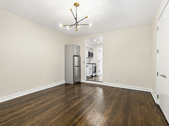 3rd image of 245 W 72nd St APT 4B