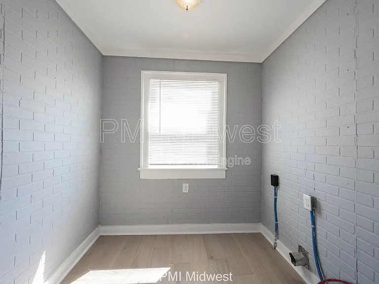 1321 N Ewing St — Photo 18