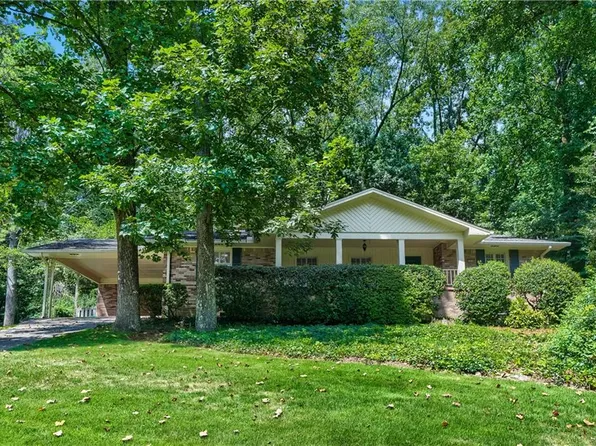 2737 Overlook Dr NE, Atlanta, GA 30345
