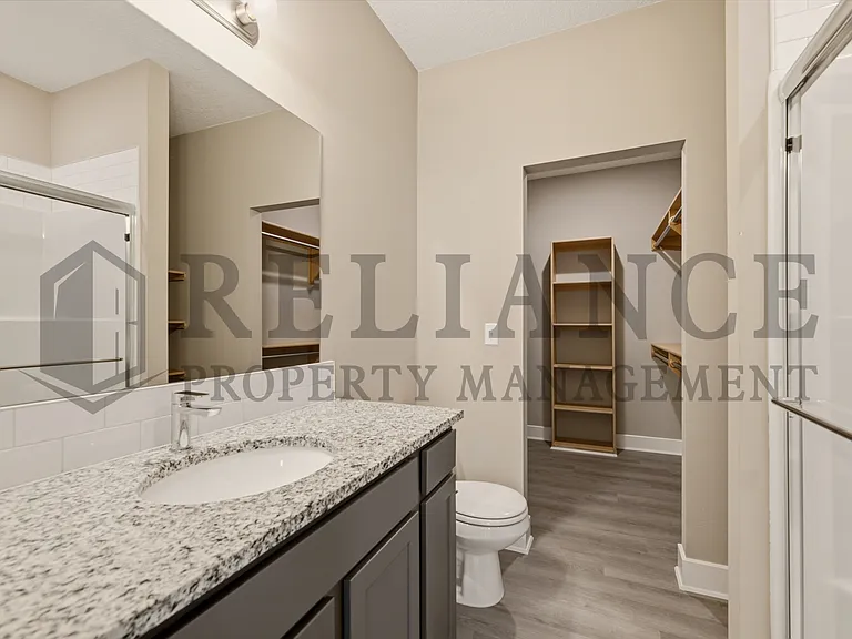 2755 S Greenleaf St — Photo 30