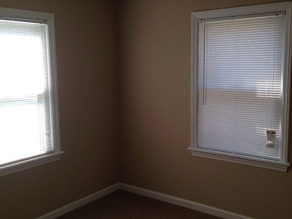 3rd image of 3130 La Vista Dr