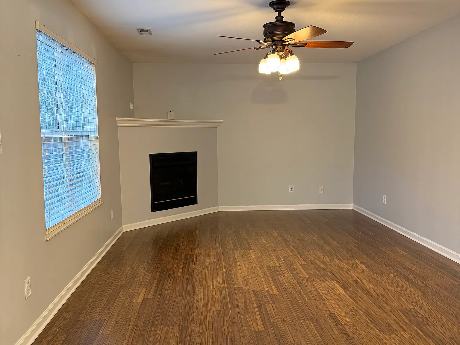 3 bed, 1332 sqft, $2,000 — Photo 3