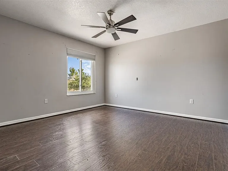 380 Rosalind Ln — Photo 32