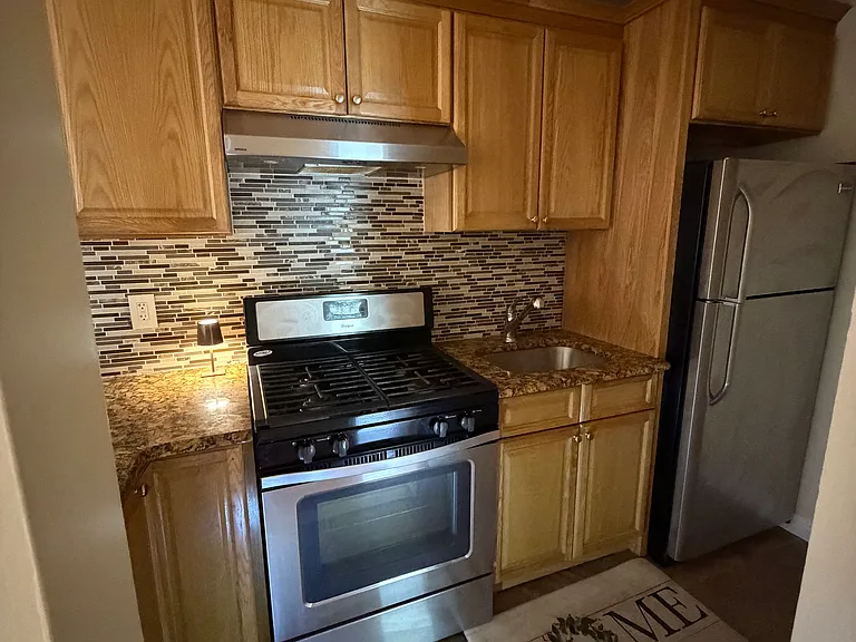51 W Essex St #H — Photo 6