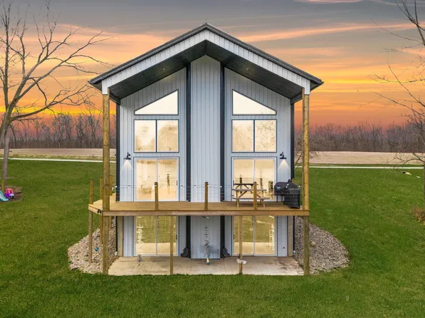 6616 W McClure Dr, Silver Lake, IN 46982