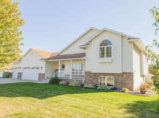 1323 Armstrong Rd NW, Alexandria, MN 56308