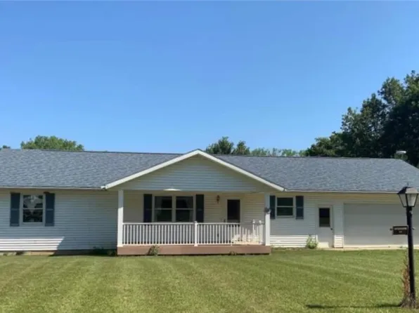 410 Sweetvalley Ln, Kelleys Island, OH 43438