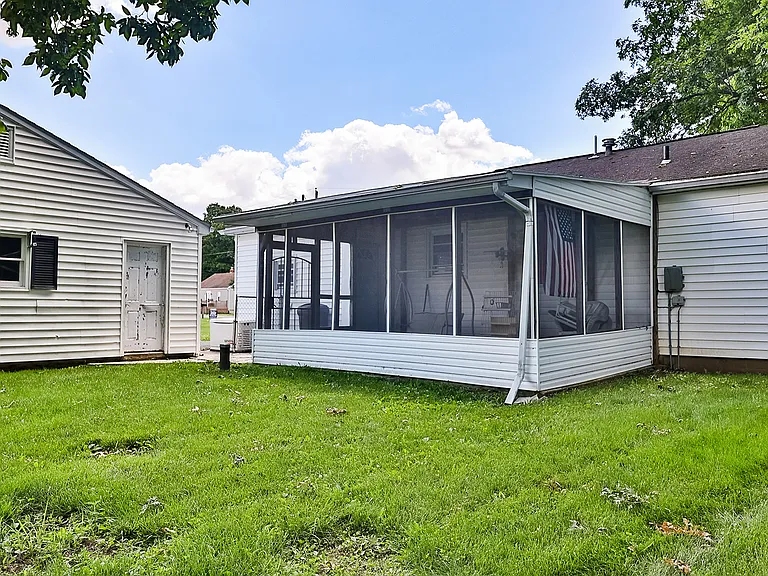 1930 Sara Lee Ave — Photo 28