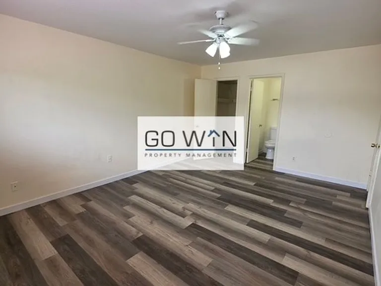 1105 E Butler Dr — Photo 4