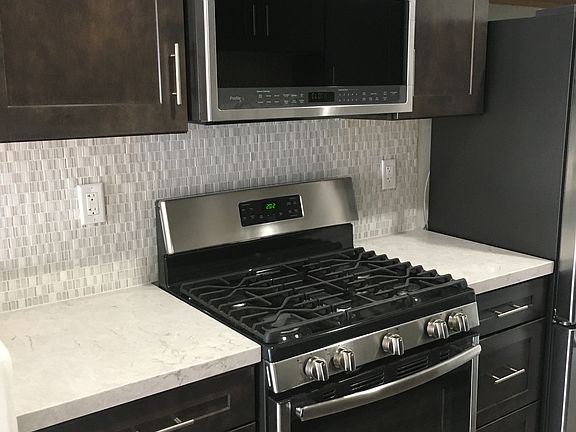 Example of finishes in kitchen.