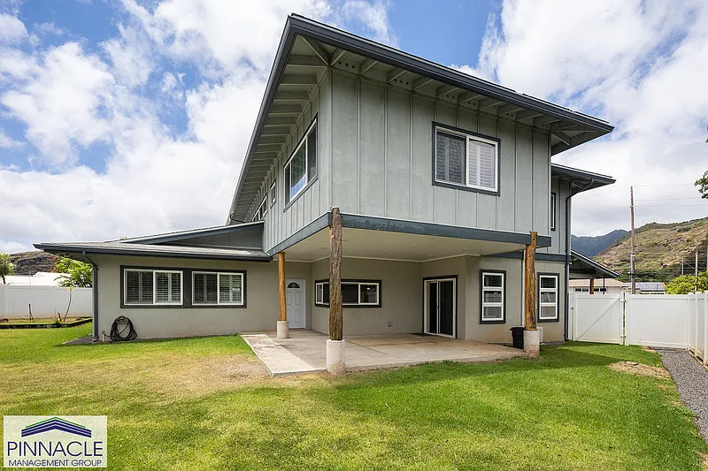 3 bed, 4.0 bath, 3875 sqft, $7,000 — Photo 4