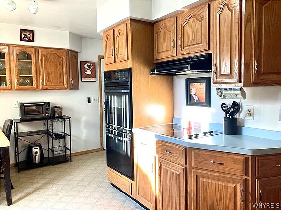 4th image of 1390 Caravelle Dr