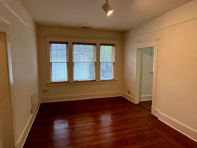 Building Photo - 18 Avery Dr NE #3