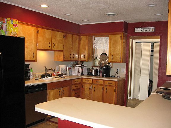 4th image of 1016 Kathie Dr