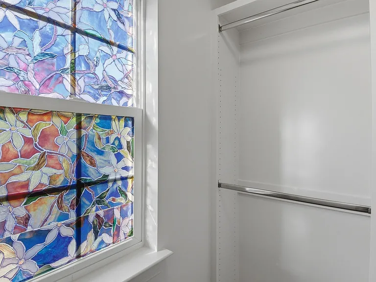 623 Streamside Ln — Photo 24