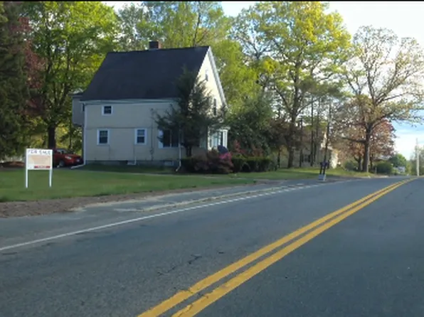 65 Milford St, Mendon, MA 01756