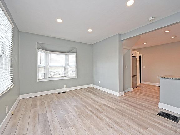 5th image of 5424 Owasco St