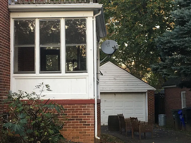 429 N Jackson St — Photo 22