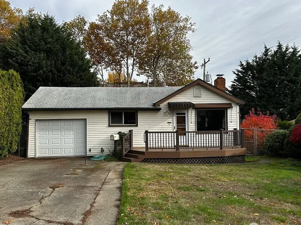 9022 36th Avenue SW, Seattle, WA 98126