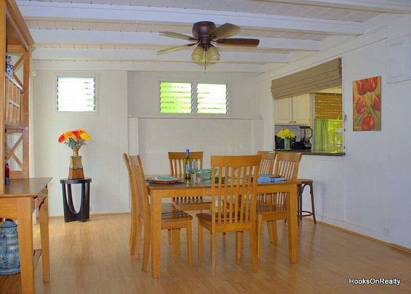 Spacious Dining Area