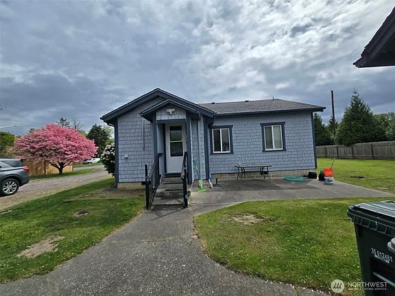 2nd image of 3024 146th Avenue E