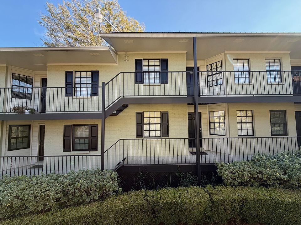 1st image of 315 E Magnolia Ave APT 132