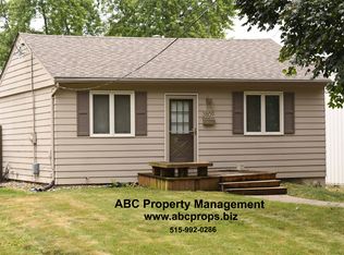 3809 68th St, Urbandale, IA 50322