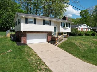 1405 Sheffield Ct, Charleston, WV 25314