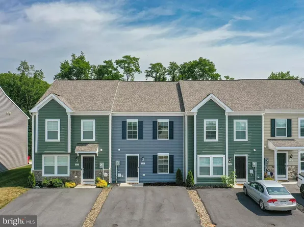 658 Thumper Dr, Ranson, WV 25438