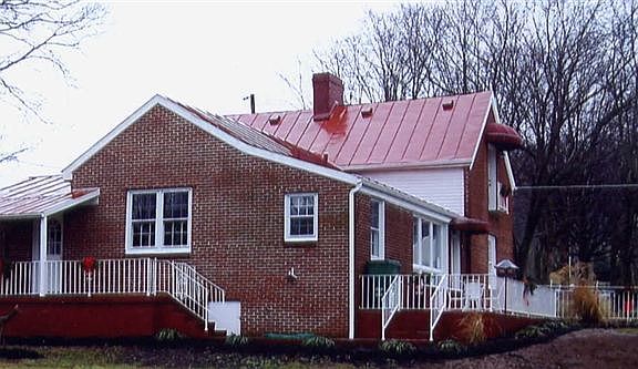 Back Porch Entrance. Side Patio - Driveway.