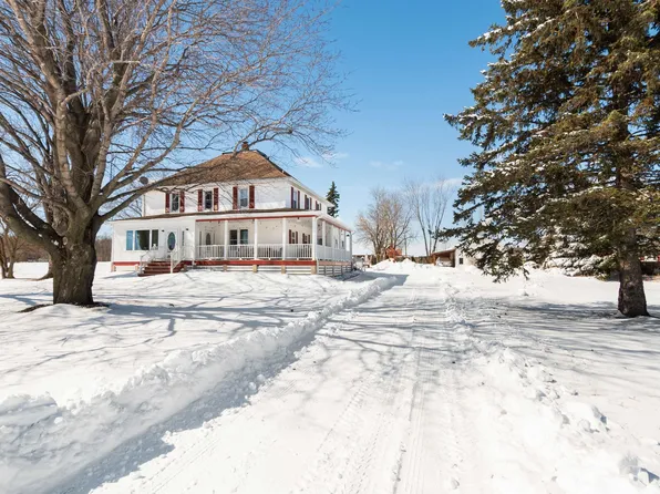 N8161 Miller Rd, Seymour, WI 54165