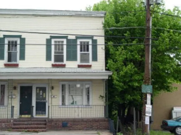 411 S Main St, Shenandoah, PA 17976