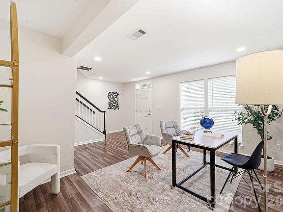 4th image of 11712 Fiddlers Roof Ln