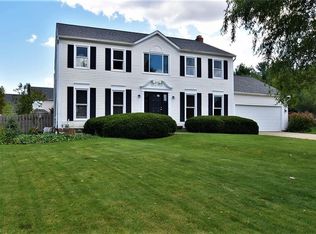 33585 Seneca Dr, Solon, OH 44139