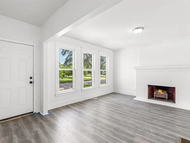 216-1HOLBROOK Street — Photo 13