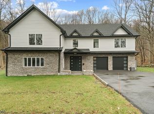232 Kinnelon Rd, Kinnelon Boro, NJ 07405