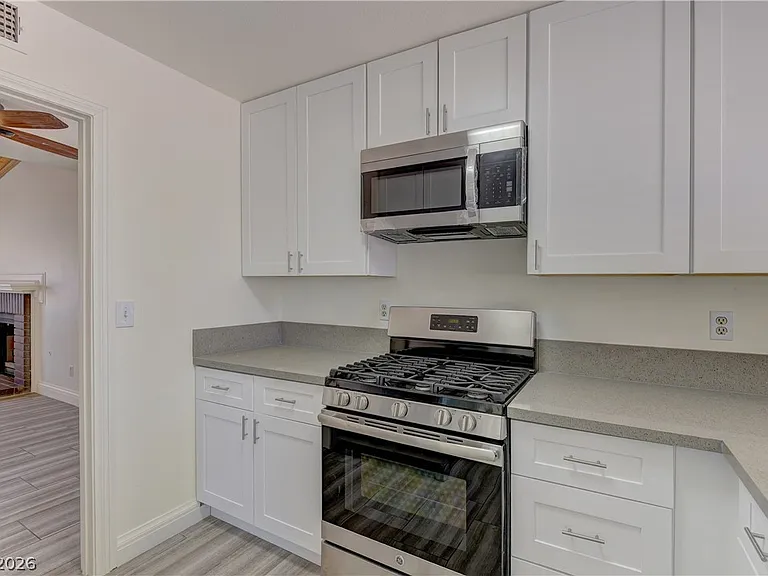 4308 Apex Dr — Photo 13