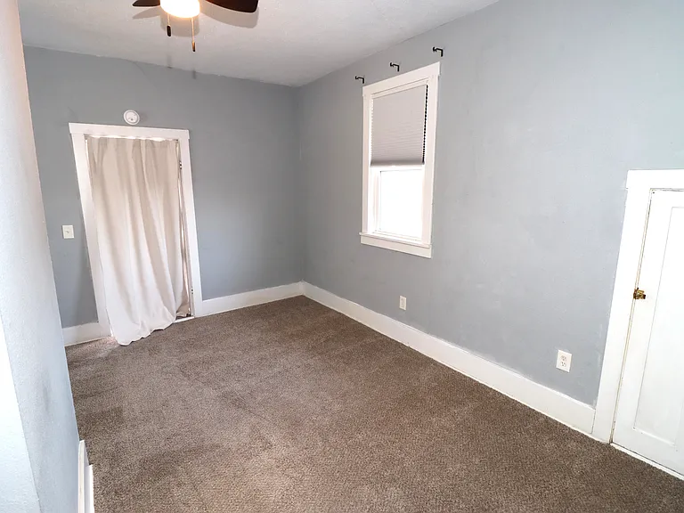 120 S Court St — Photo 34
