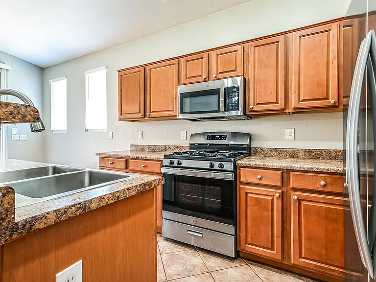 12137 W Dove Wing Way — Photo 7