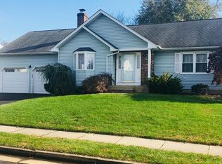 40 Wetherhill Way, Dayton, NJ 08810