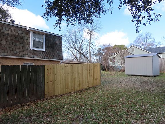 3rd image of 2740 S Donnybrook Ave