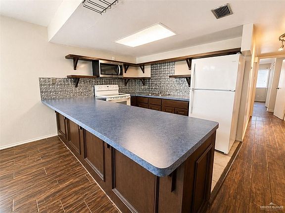 5th image of 1711 Highland Park Ave