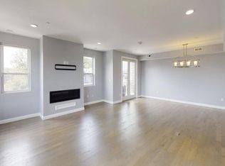 928 E Broadway #3A, Boston, MA 02127