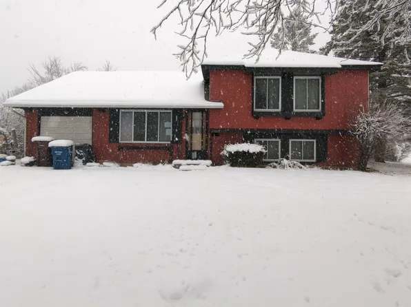 2069 Champagne Dr, Ann Arbor, MI 48108