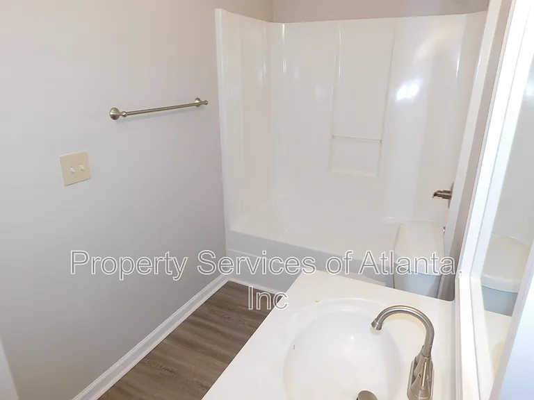 6431 Shadow Ct — Photo 17