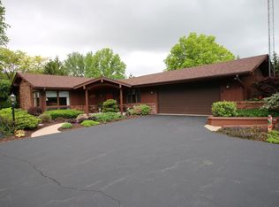 1935 Valley View Rd, Belvidere, IL 61008