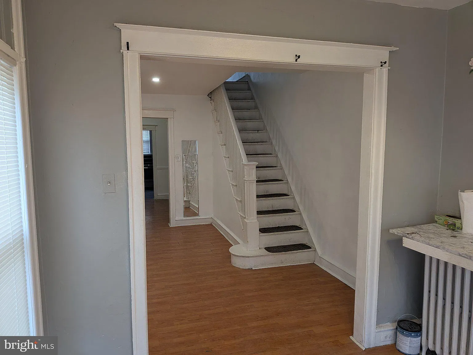 3 bed, 1.0 bath, 1200 sqft, $1,800 — Photo 3