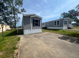402 Mountain Village Dr, Macungie, PA